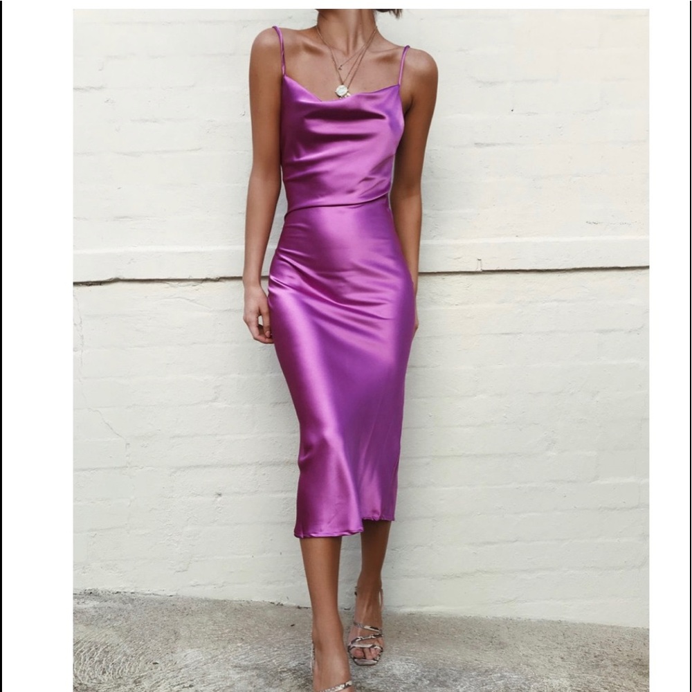 Born to be chic dress worn once - Aus size 6 magenta